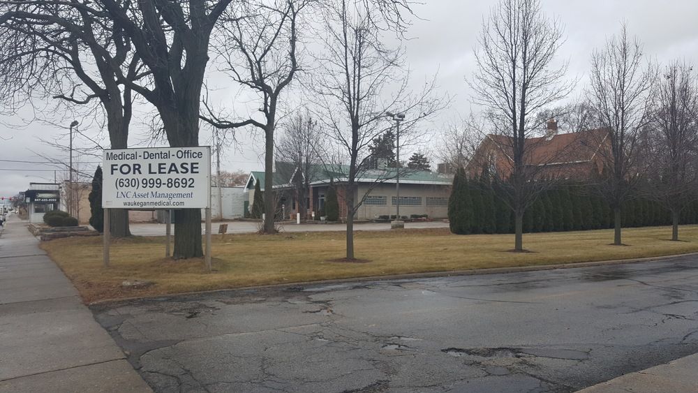 Waukegan Medical Plaza : 1616 Grand Ave, Waukegan, IL 60085